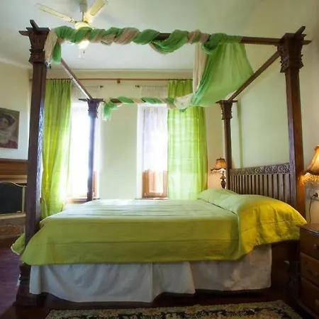 Archontiko Polyzos ホテル 4*