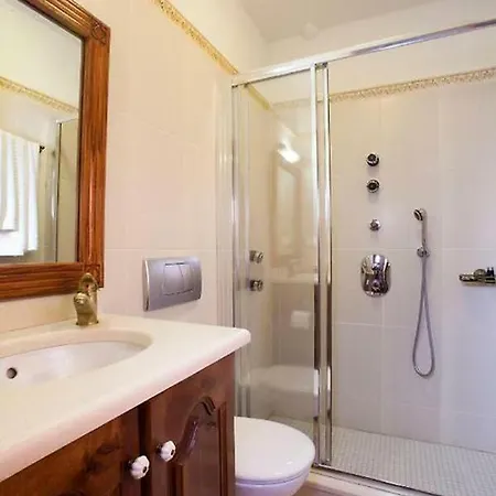 Archontiko Polyzos ホテル 4*