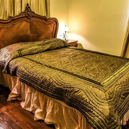 Archontiko Polyzos ホテル 4*