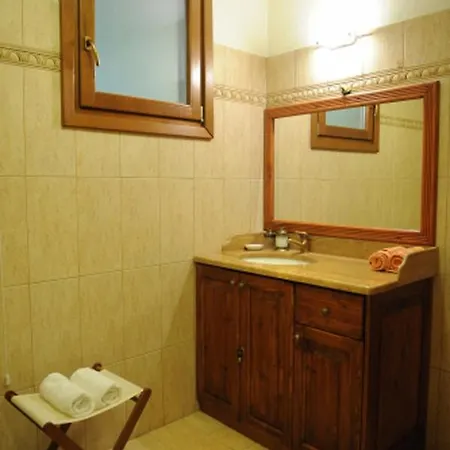 Hotel Archontiko Polyzos