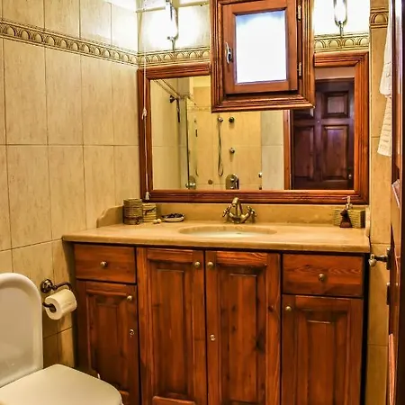 ホテル Archontiko Polyzos