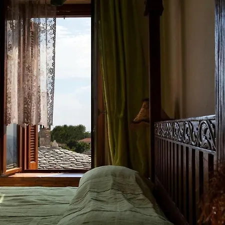 Archontiko Polyzos ホテル