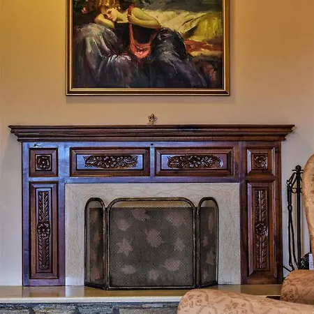 Archontiko Polyzos ホテル ポルタリア