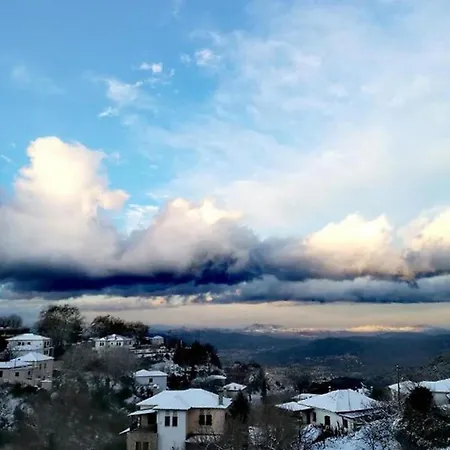 Archontiko Polyzos ホテル