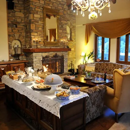 Archontiko Polyzos ホテル 4*