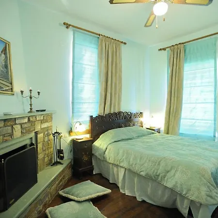 Archontiko Polyzos 4*