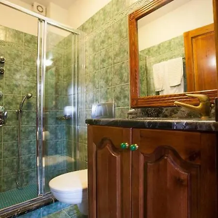 Archontiko Polyzos ホテル 4*